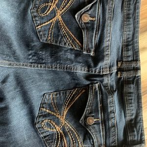 Wallflower Women's Jeans Size 20 Style WFM09648P